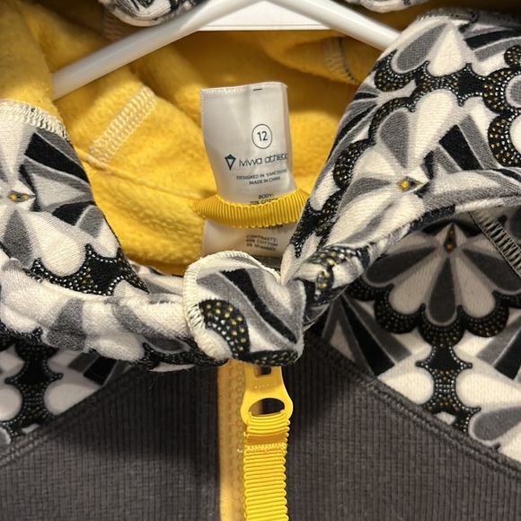 🦄Ivivva remix hoodie🦄 - Picture 5 of 9